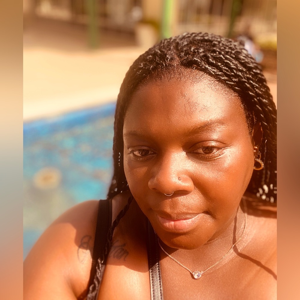 Meet your Posher, Lakisha